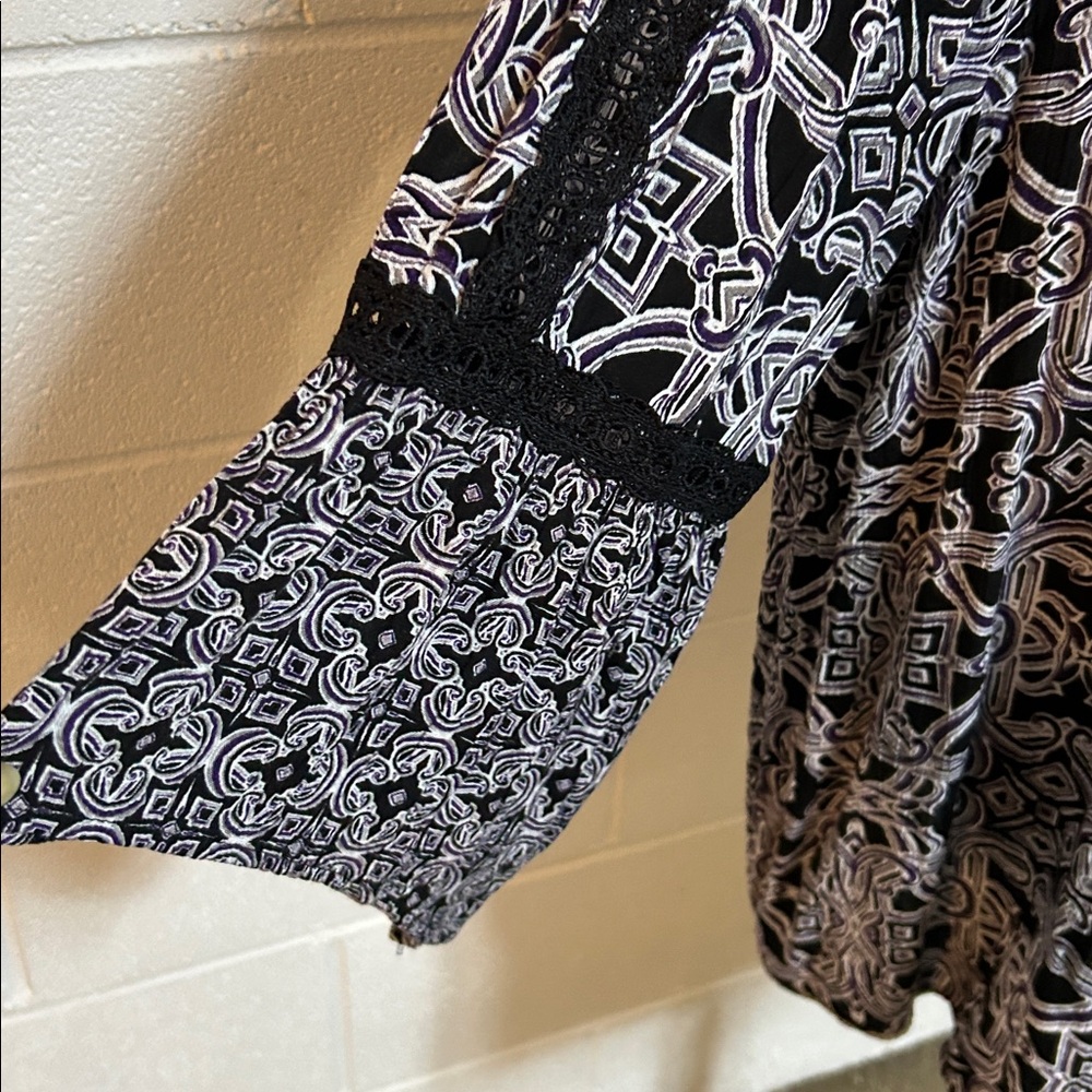 Cato Patterned Women's Top - Picture 4 of 9